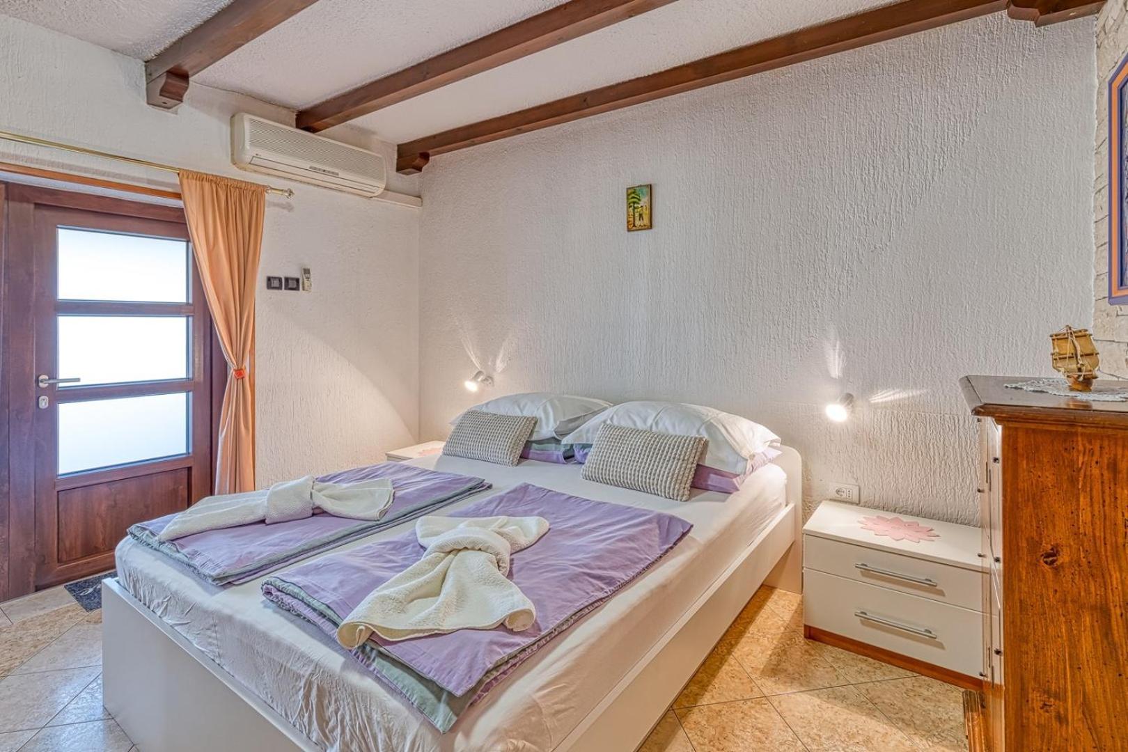 Apartment Vilma Funtana Exterior photo